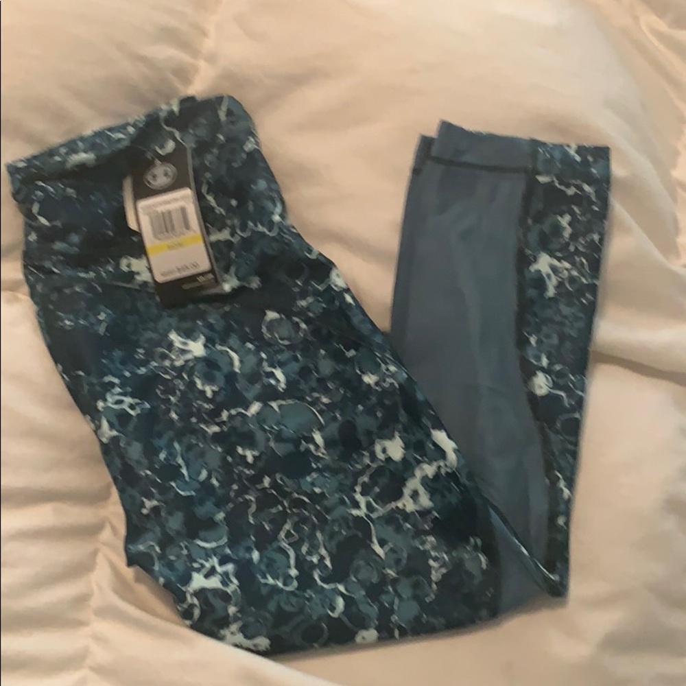 Under Armour crops
